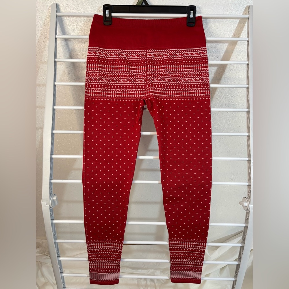 Fabletics red and white fairaisle norwegian-inspired leggings, NWOT, size Large